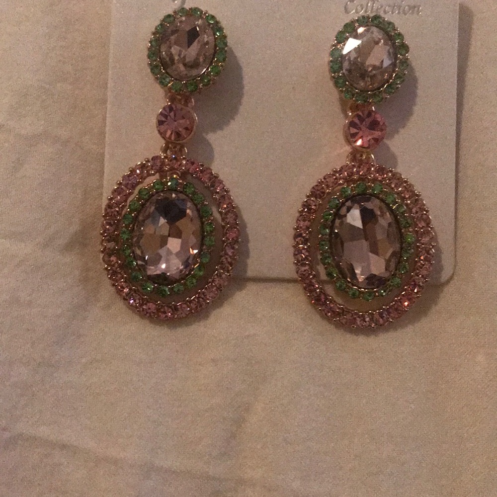 Kaptivating  Rhinestone Earrings - Picture 2 of 3